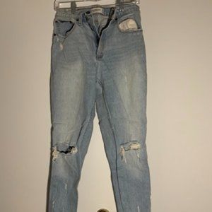 Abercrombie Size 28 Distressed Ankle Jean